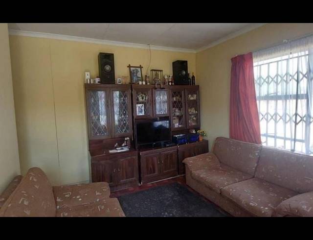 3 BEDROOM HOUSE FOR SALE IN BOOYSENS
